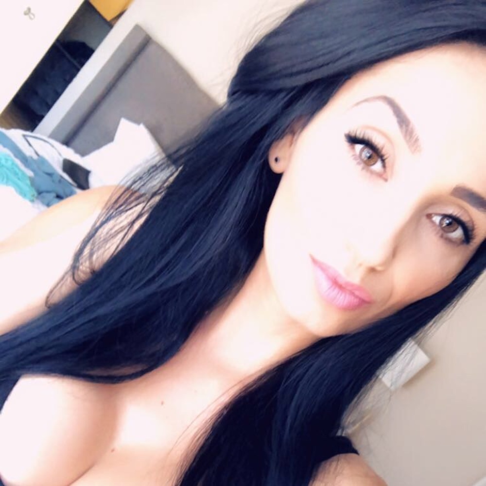 Meet your Posher, Sheena